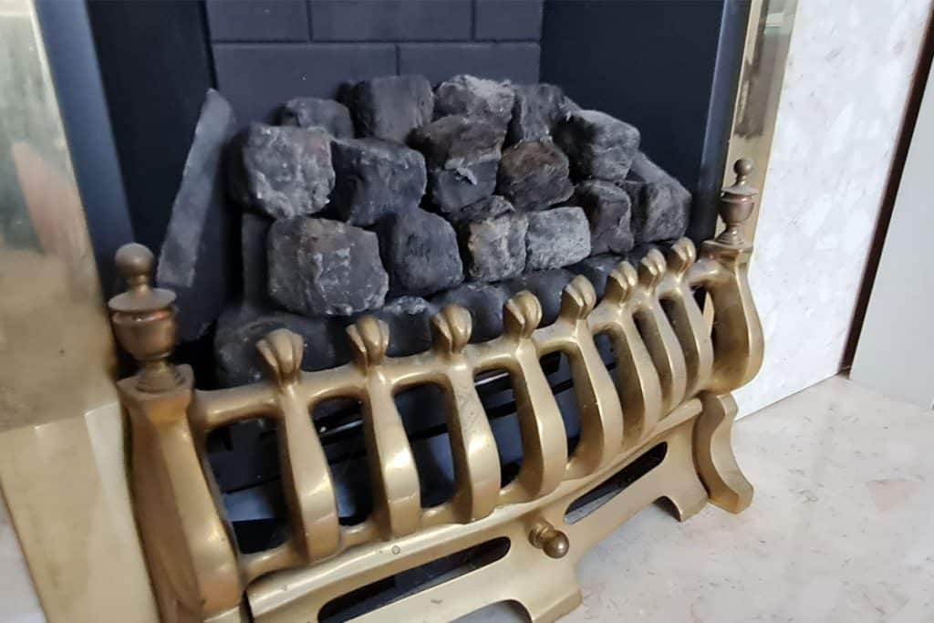 How To Arrange Gas Fireplace Media (Logs/Coals) Fireplace Universe