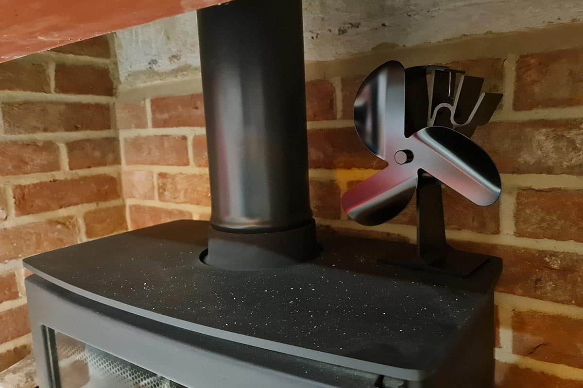 Wood Stove Fans (Explained With Pictures) Fireplace Universe